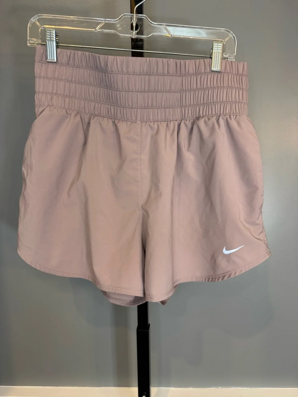 Nike One Women's Dri-FIT Ultra High-Waist 3" Brief-Lined Short Platinum Violet L - Picture 1 of 7